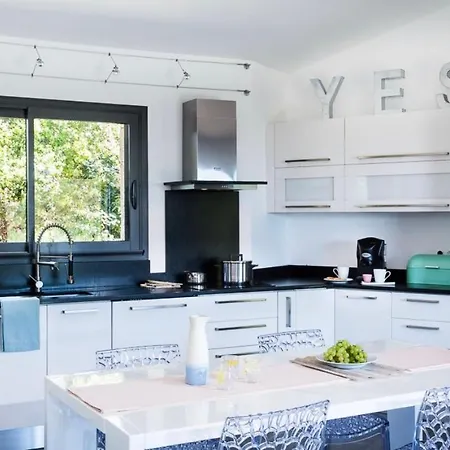 Villa En Pierre Avec Piscine Chauffee, A Proximite Des Belles Plages Du Sud De La Corse !