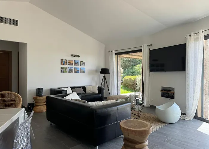 En Pierre Avec Piscine Chauffée, à Proximité Des Belles Plages Du Sud De La Corse ! Villa *